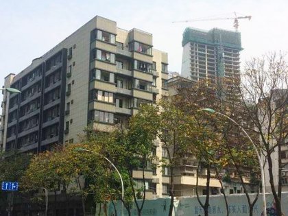 老舊城區(qū)外墻改造